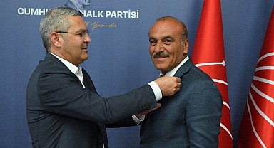 Diyarbakır Silvan'da AK Parti İlçe Başkanı CHP'ye geçti