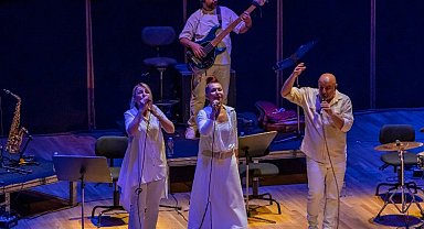 İzmir'de Yaşar Kemal sempozyumuna 'Kardeş Türküler'le final