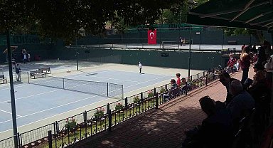 14 yaş tenis şampiyonları Zonguldak'ta nefes kesti