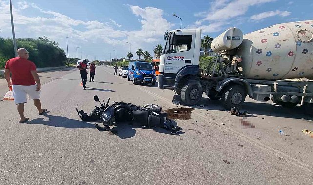 'U' dönüşü yapan beton mikseri motosikletle çarpıştı: 2 yaralı