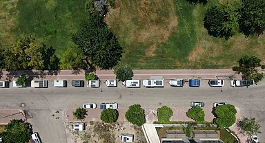 4 kişilik ailede 100 bin liraya kadar çıkan 5 yıldızlı otel fiyatları, yerli tatilcileri karavanlara yöneltti