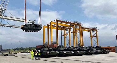Abrams tanklarının ilk partisi Polonya'ya ulaştı
