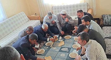 Adilcevaz'da değişmeyen gelenek: Helise yemeği ikramı