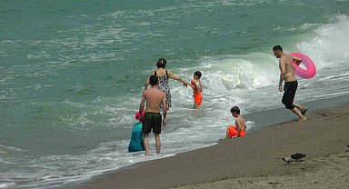 Akçakoca sahilleri bayrama hazır