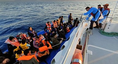 Ayvacık açıklarında 43 kaçak göçmen yakalandı