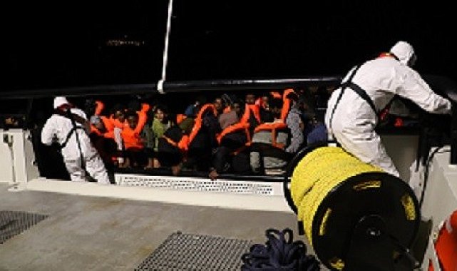 Ayvacık açıklarında 57 kaçak göçmen yakalandı
