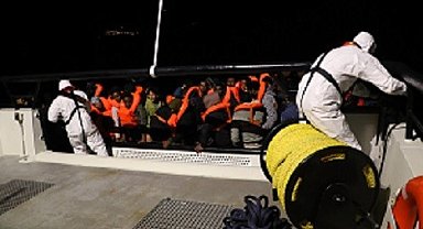 Ayvacık açıklarında 57 kaçak göçmen yakalandı