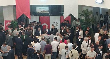 Bakan Işıkhan, Mardin'de vatandaşlarla bayramlaştı