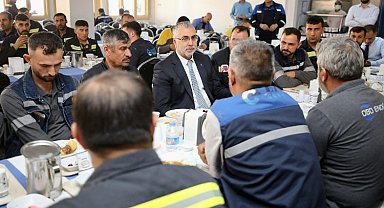 Bakan Işıkhan, Mardin'de işçilerle yemek yedi