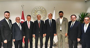 Bakan Uraloğlu DEİK'i kabul etti