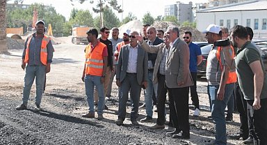 Başkan Beyazgül Birecik'te projeleri inceledi