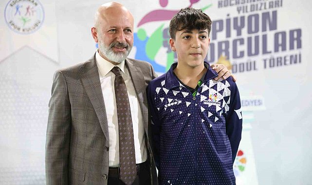 Başkan Çolakbayrakdar; "Alt yapıdan yetiştirdiğimiz kahraman, dünyanın tanıdığı bir sporcu oldu"