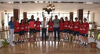 Başkan Kayda, Salihli'nin futboldaki sultanlarını ağırladı