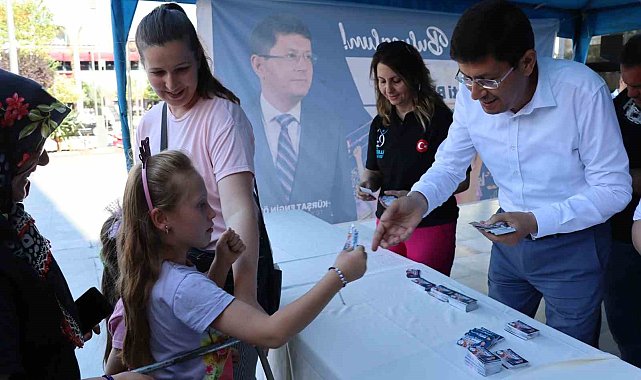 Başkan Özcan'dan öğrencilere karne hediyesi