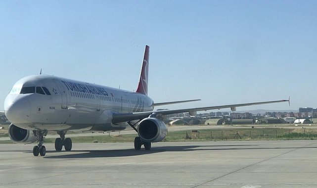 Batman'da iniş esnasında THY uçağına kuş çarptı