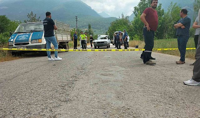 Bayram alışverişine giden kardeşleri kaza ayırdı: 1 ölü,3 yaralı