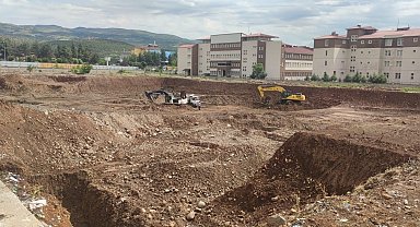 Bingöl'deki 500 yataklı devlet hastanesi kazı çalışmaları devam ediyor