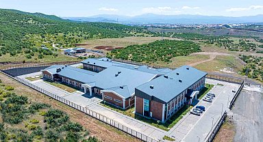 Bingöl'deki tam donanımlı hayvan hastanesi, bölgeye hitap ediyor