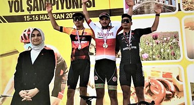 Bisiklette Torku fırtınası