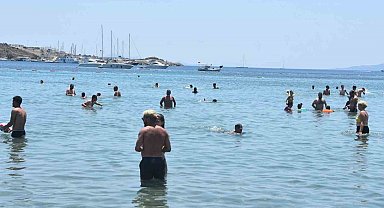 Bodrum'da bayram nüfusu 1 milyona aştı, sahiller doldu taştı
