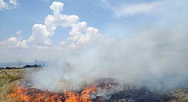 Burdur'da otluk alanda çıkan yangın itfaiye ekiplerinin erken müdahalesi ile söndürüldü