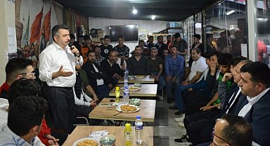 Bursa Yıldırım'da Başkan Yılmaz gençlerle buluştu