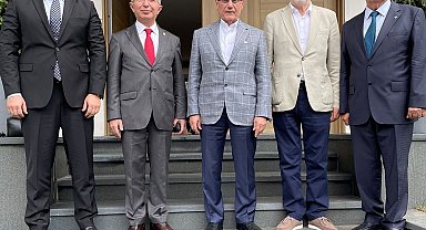 Bursaspor Divan Başkanı Galip Sakder'in de katıldığı toplantıda 'Küfürsüz Stadyum' dendi