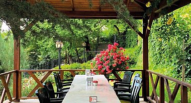 Büyükşehir, Erguvan'da bahçe sezonunu açtı