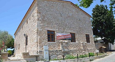 Cami kapalı, mescit güvenli değil, cemaat tepkili