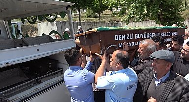 Çamurda kaybolan araçtan cansız bedeni çıkan yaşlı adam toprağa verildi