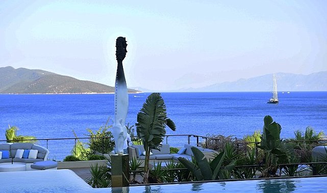 Caresse Art, Artistic Integrity temasıyla görücüye çıktı