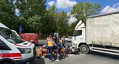 Çorlu'da motosiklet kamyonun altına girdi: 1 yaralı