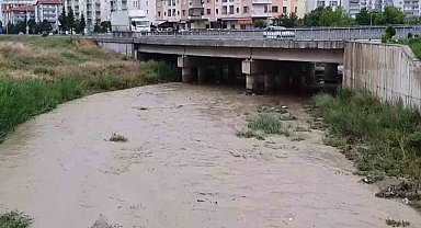Çorum'da sağanak sonrası derelerin debisi yükseldi