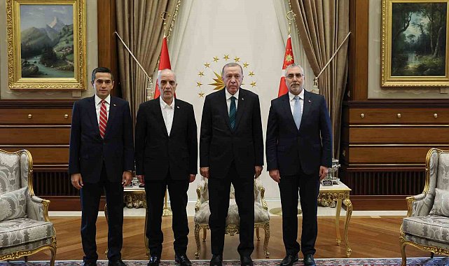 Cumhurbaşkanı Erdoğan, Bakan Işıkhan ile TİSK Başkanı Akkol ve Türk-İş Başkanı Atalay'ı kabul etti