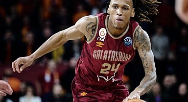 Daron Russel, Potanın Tarzanlarına imzayı attı