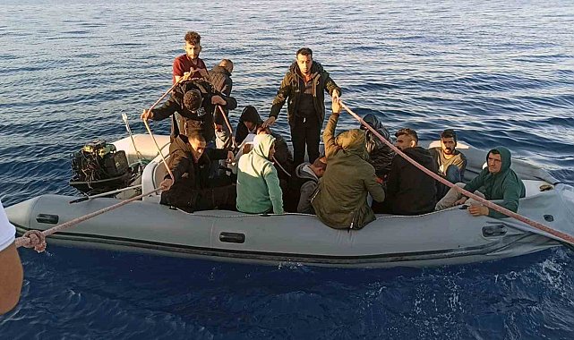 Datça'da 34 düzensiz göçmen kurtarıldı