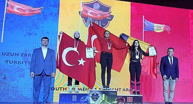 Denizlili Sümeyra, Avrupa'nın bileğini büktü