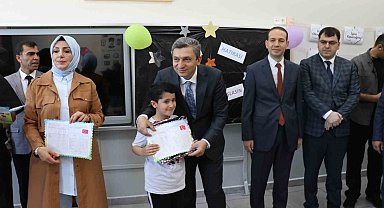 Deprem bölgesi Malatya'da karne heyecanı