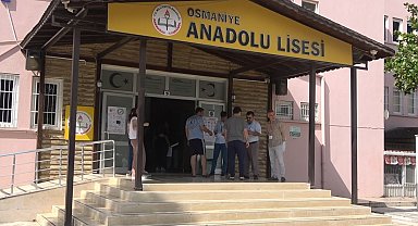 Deprem bölgesi Osmaniye'de üniversite sınavı heyecanı