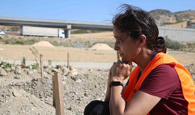 Deprem mezarlığı yardımsever İspanyolların yüreklerini burktu
