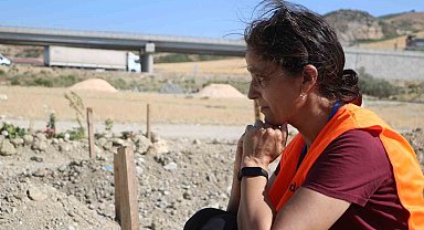 Deprem mezarlığı yardımsever İspanyolların yüreklerini burktu