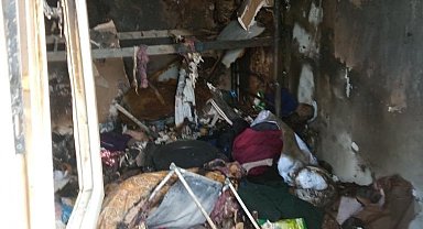 Depremzedenin prefabrik evinde çıkan yangın korkuttu