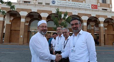 Diyanet İşleri Başkanı Erbaş, Medine'de Türk Hac İşleri Ofisi'ni ziyaret etti