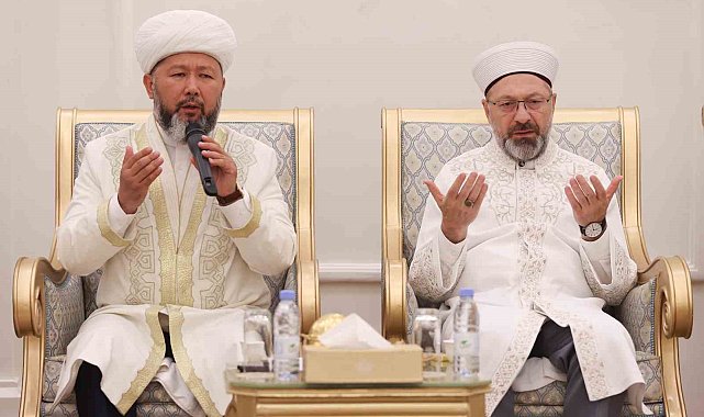 Diyanet İşleri Başkanı Erbaş: "Hacdaki güzel hatıralarınızı evlatlarınıza, çocuklarınıza intikal ettirin"