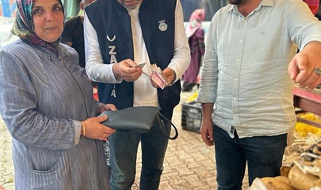 Düşürdüğü çantasını esnaf buldu