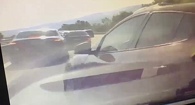 Düzce'de 7 aracın karıştığı zincirleme kaza kamerada