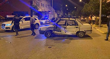 Edirne'de ilginç kaza: Kazaya karışan iki sürücü kaçtı