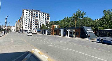 Elazığ'da bayram nedeniyle yollar boş kaldı