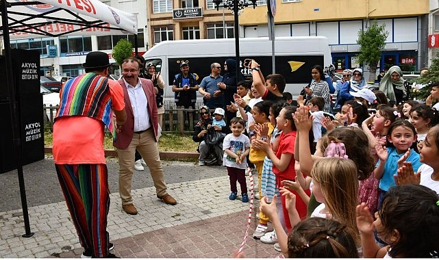 Emet Belediyesi'nden çocuklara karne hediyesi