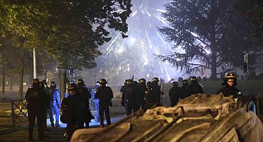 Fransa'da şiddet olayları sürüyor: 667 kişi gözaltında